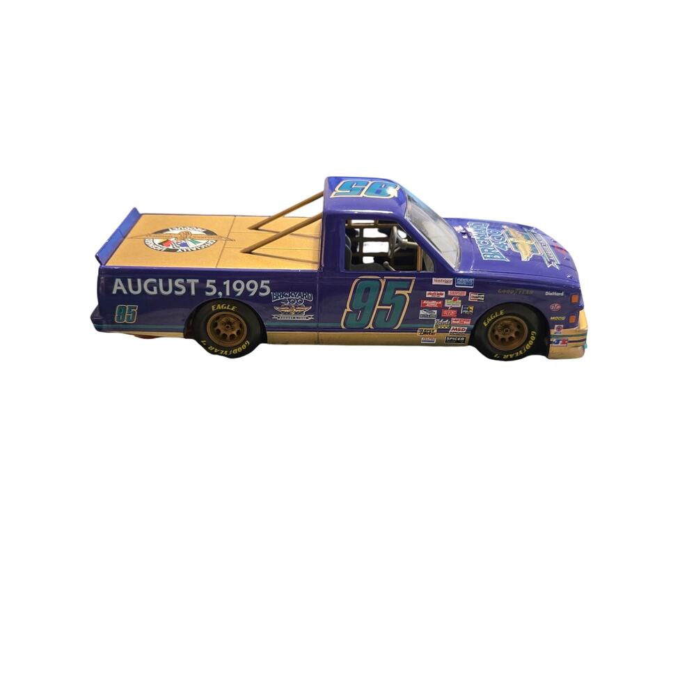 Racing Champions Brickyard 400 August 5 1995 Chevy 1/24 Scale Die-Cast Truck